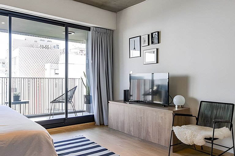 Enjoy VALLANhost @ Soler Art Studios -72