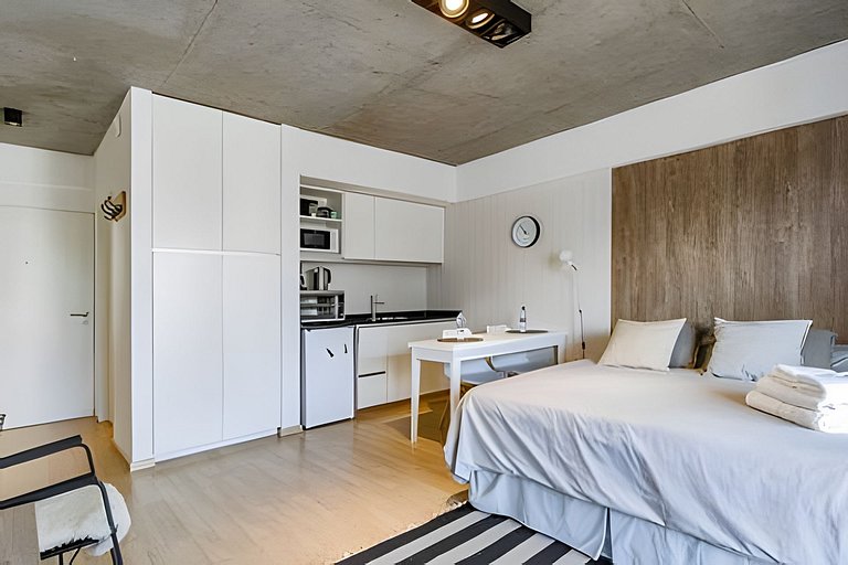 Enjoy VALLANhost @ Soler Art Studios -72
