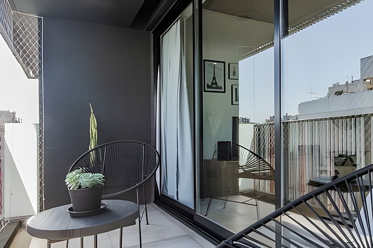 Enjoy VALLANhost @ Soler Art Studios -72