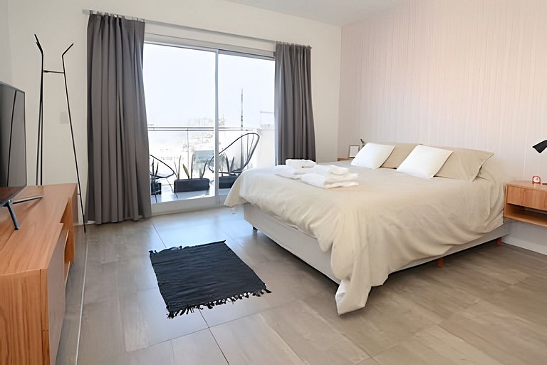 Enjoy VALLANhost @ Studio Soler