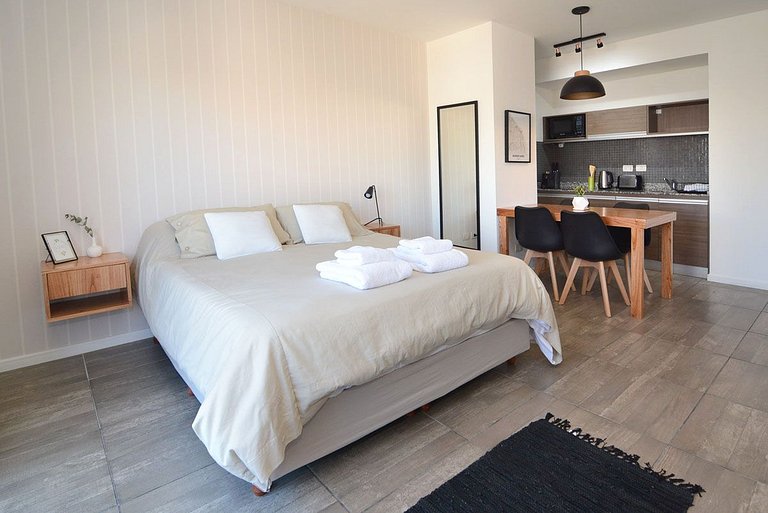Enjoy VALLANhost @ Studio Soler