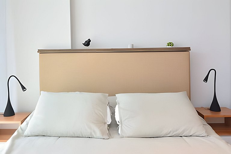 Matienzo Lot Studios - Room 82