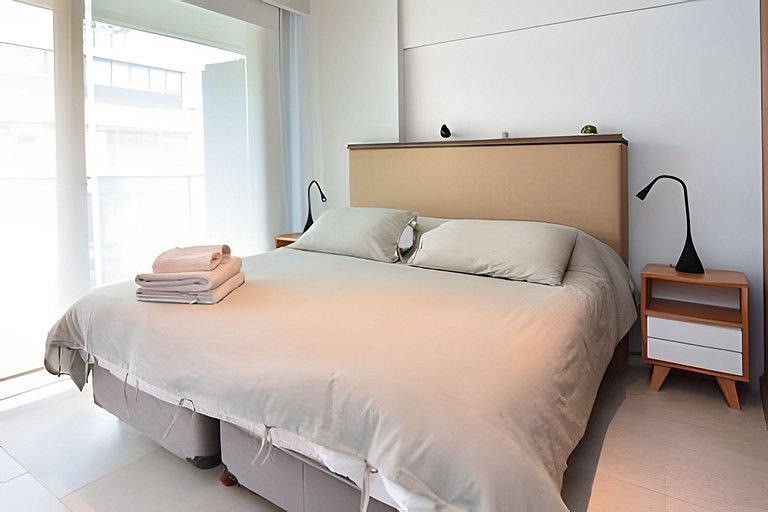 Matienzo Lot Studios - Room 82