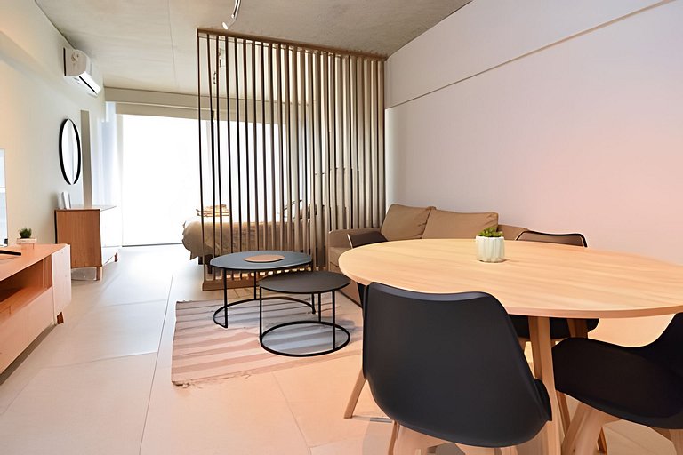 Matienzo Lot Studios - Room 82