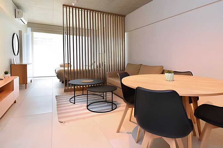 Matienzo Lot Studios - Room 82