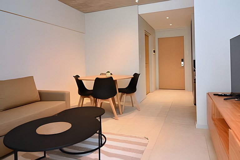 Matienzo Lot Studios - Room 82
