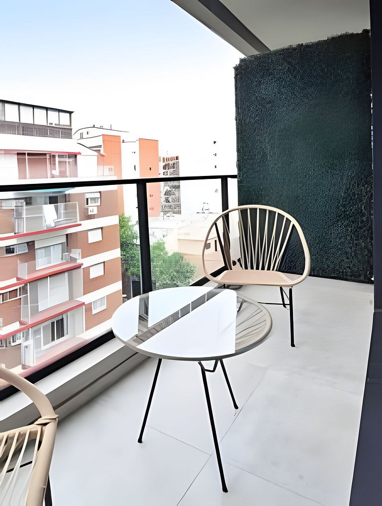 Matienzo Lot Studios - Room 82