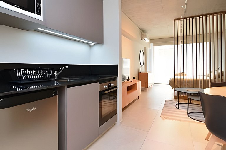 Matienzo Lot Studios - Room 82