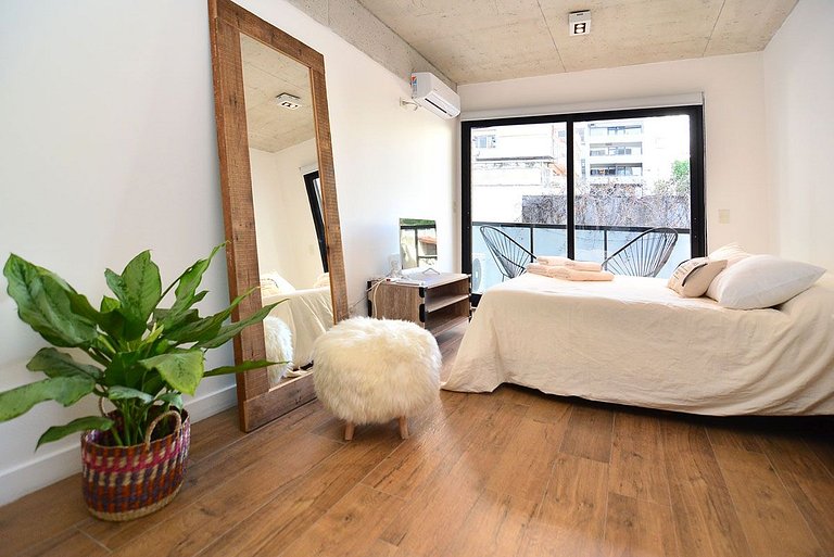 Enjoy VallanHost @ Paraguay Trends Studio