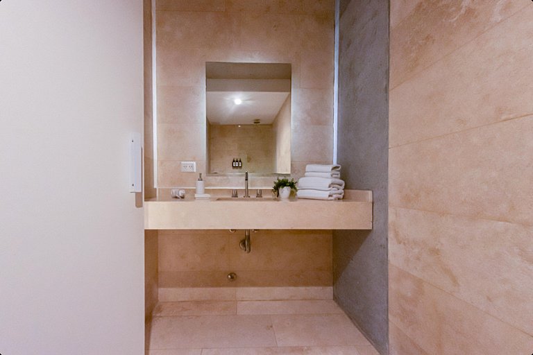 Enjoy VallanHost @ Bonpland Suites 31