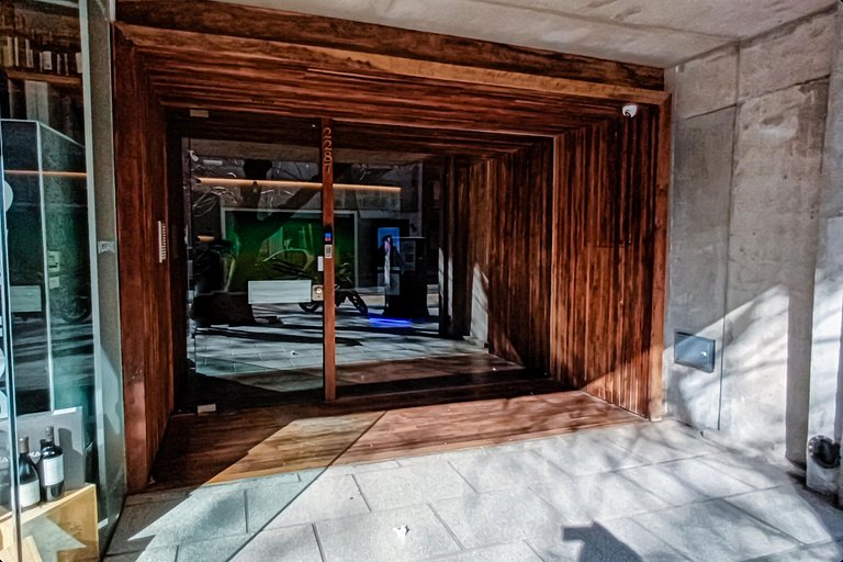 Enjoy VallanHost @ Bonpland Suites 42