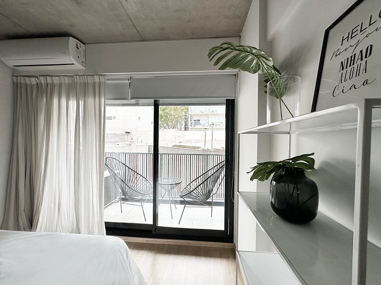 Enjoy VALLANhost Soler Art Studios -23