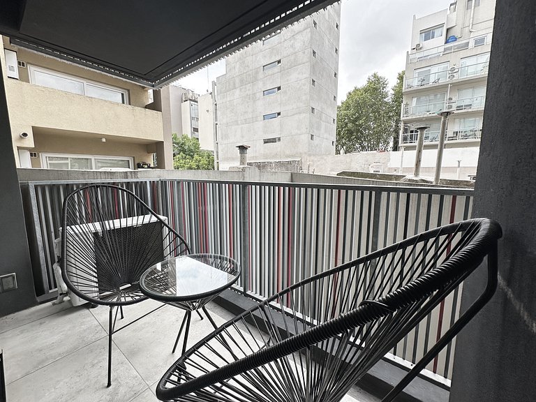 Enjoy VALLANhost Soler Art Studios -23
