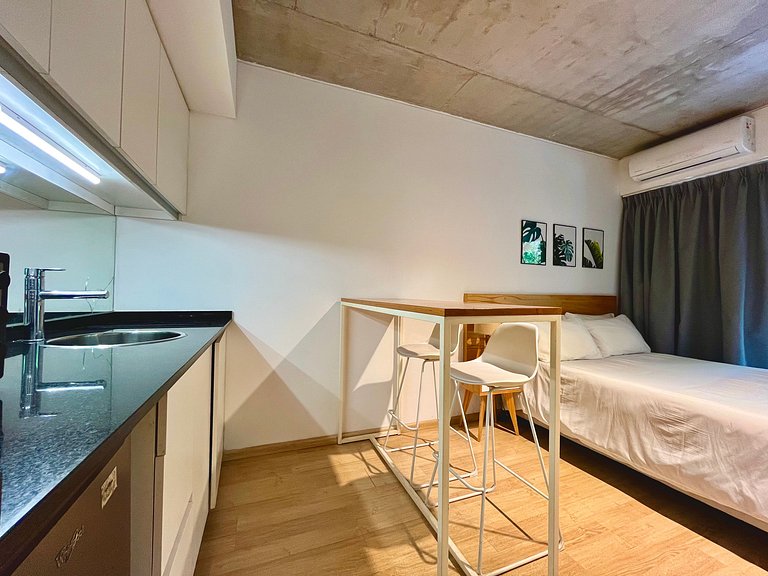 Enjoy VALLANhost Soler Art Studios -22
